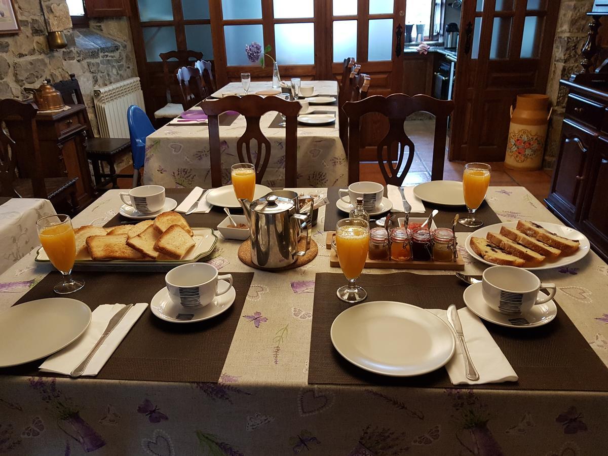 Trisqueles Y Buganvillas 比利亚维西奥萨 外观 照片